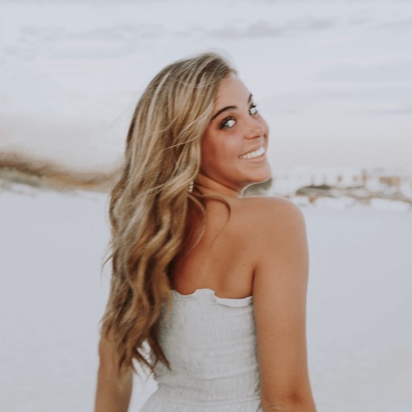 Meet your Posher, Annacatherine - Picture 1 of 1